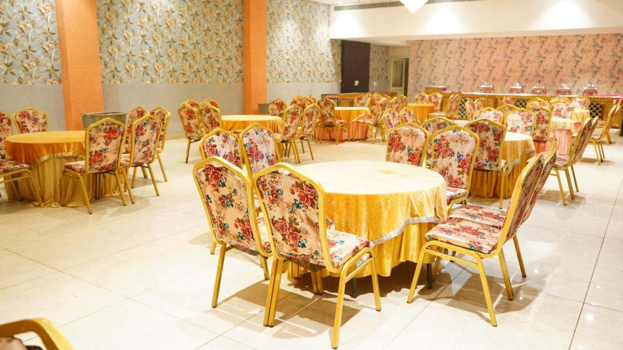 Aa Hotels & Resorts Zirakpur Bagian luar foto