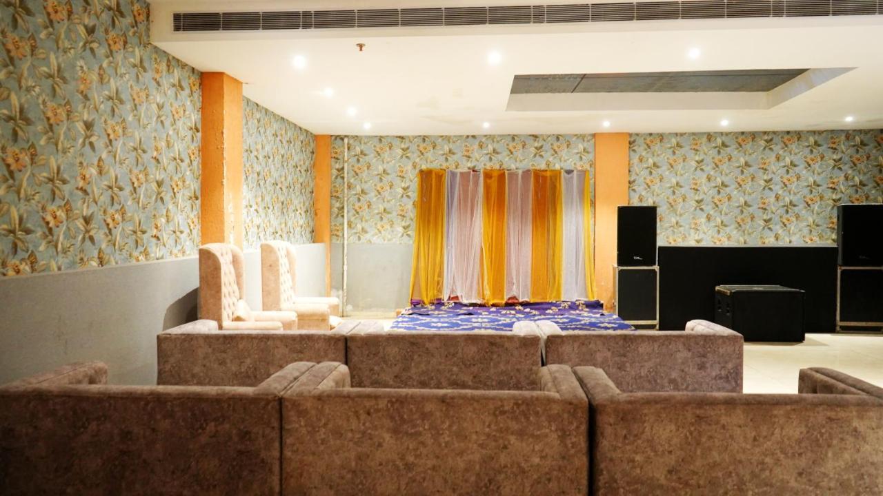 Aa Hotels & Resorts Zirakpur Bagian luar foto