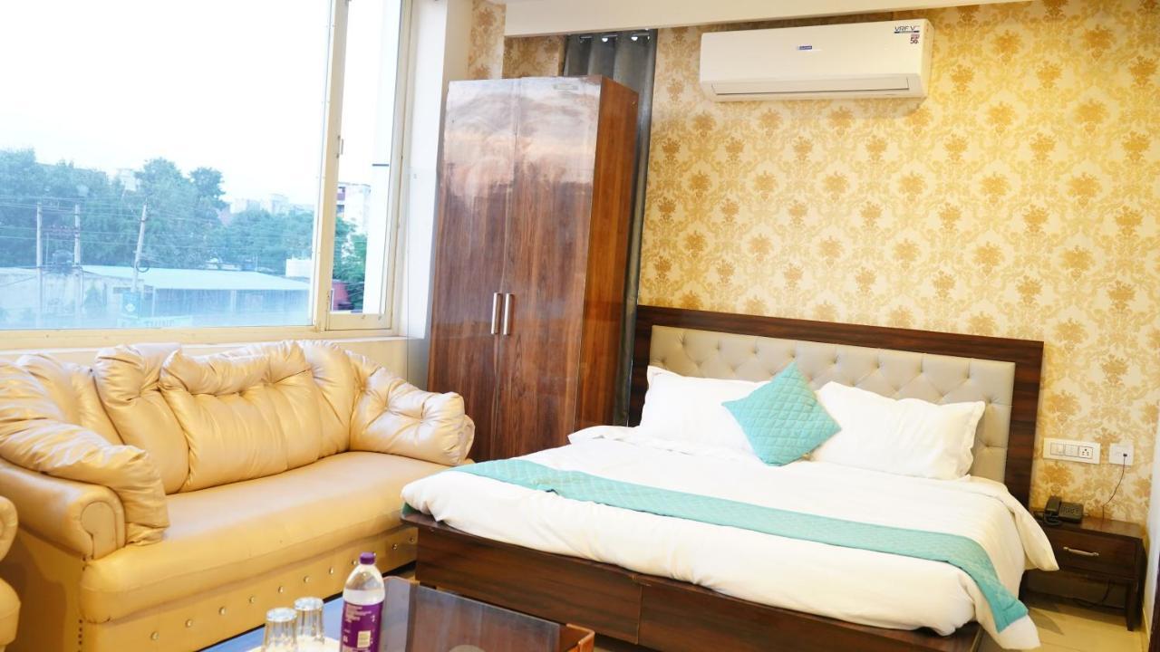 Aa Hotels & Resorts Zirakpur Bagian luar foto